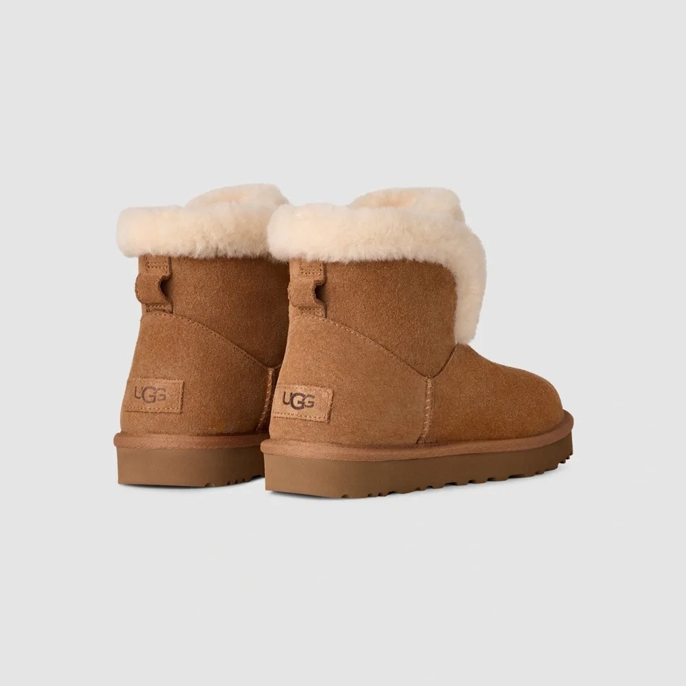 UGG Classic Mini Posy‎ Boots, Chestnut, Size 9